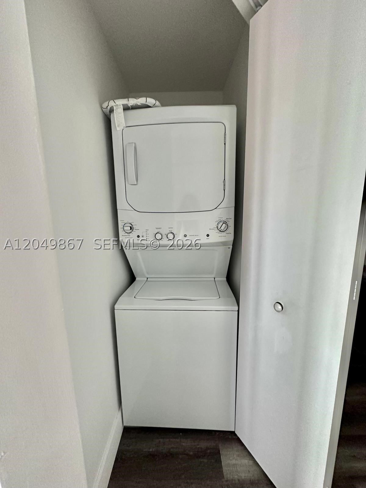 1300 S Miami Ave #1605, Miami FL 33130