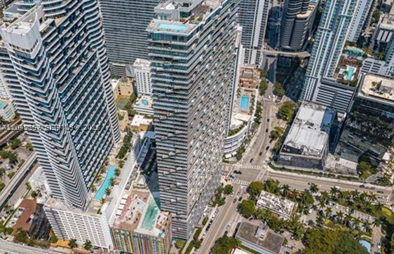 1300 S Miami Ave #1605, Miami FL 33130