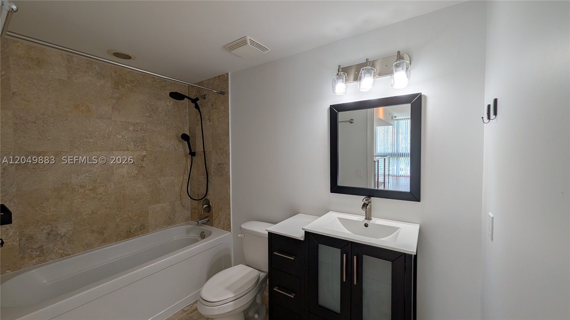 350 S Miami Ave #704, Miami FL 33130