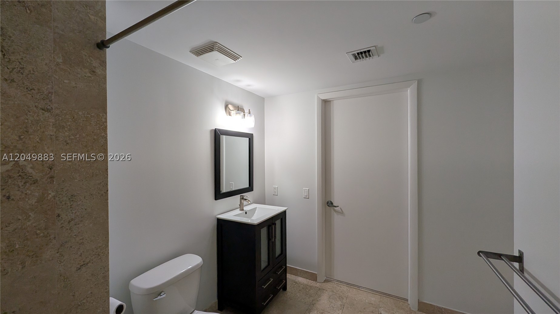 350 S Miami Ave #704, Miami FL 33130