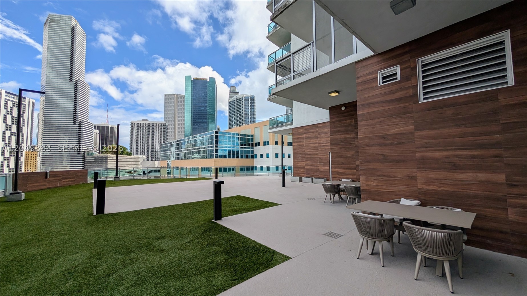 350 S Miami Ave #704, Miami FL 33130