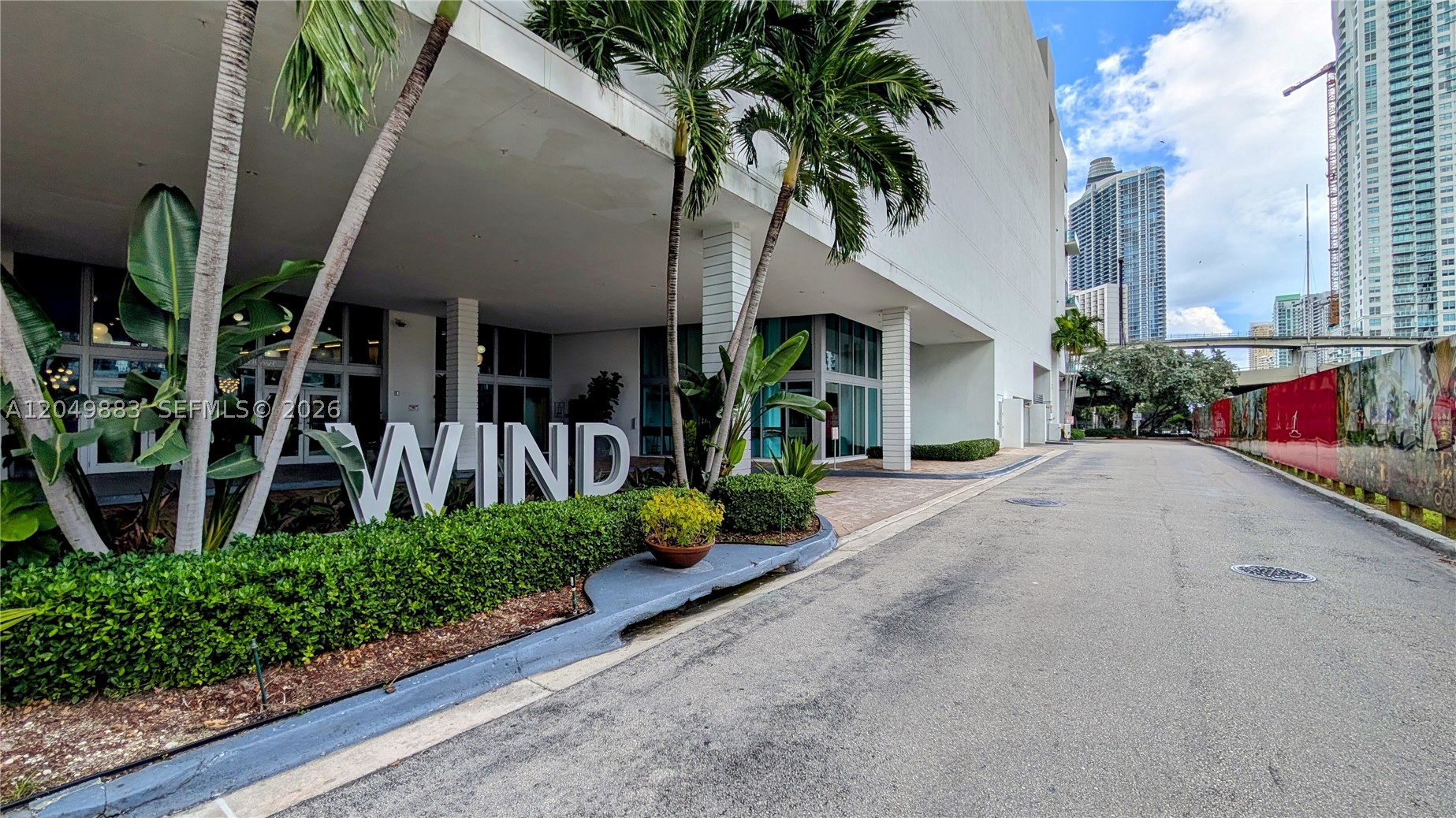 350 S Miami Ave #704, Miami FL 33130