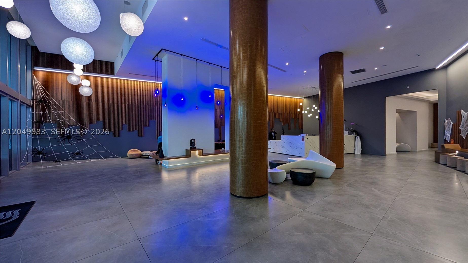350 S Miami Ave #704, Miami FL 33130