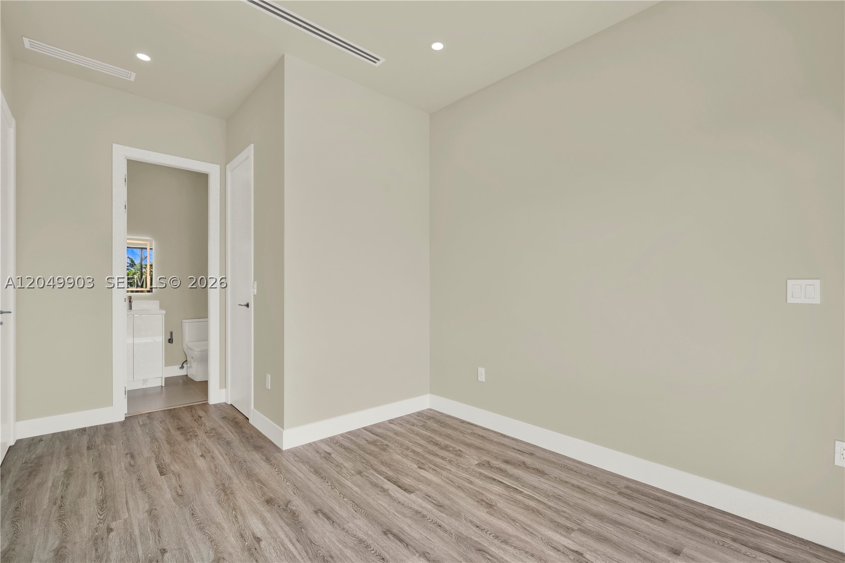 2889 SW 35th Ave #2889, Miami FL 33133