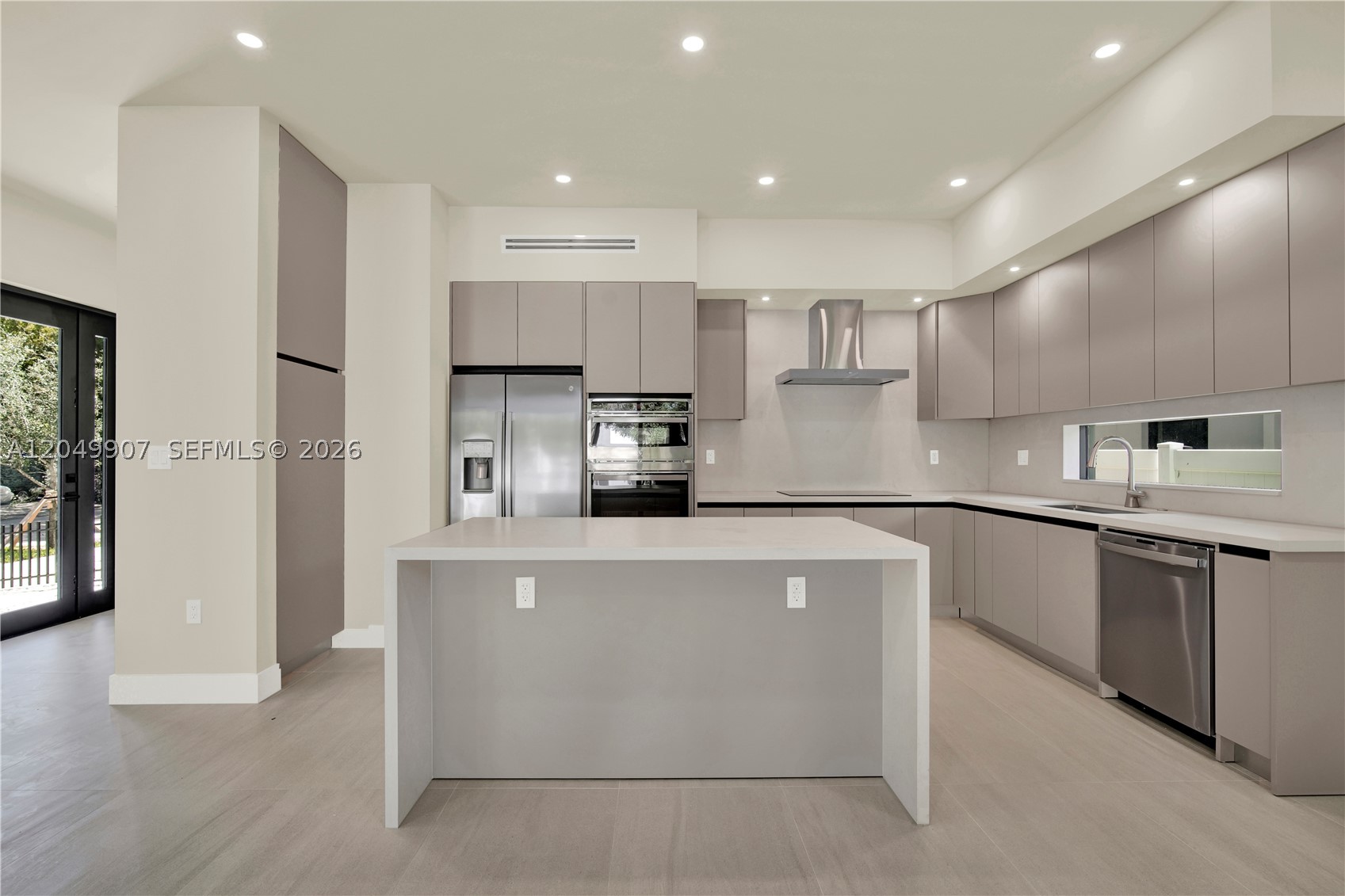 3437 SW 29th St #3437, Miami FL 33133