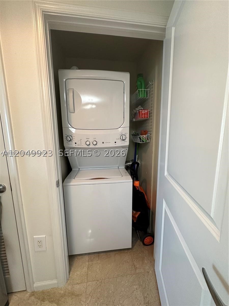 10 Aragon Ave #1113, Coral Gables FL 33134