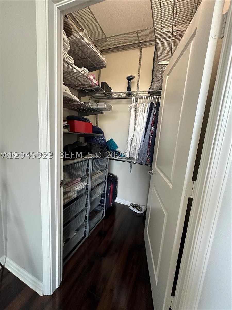 10 Aragon Ave #1113, Coral Gables FL 33134