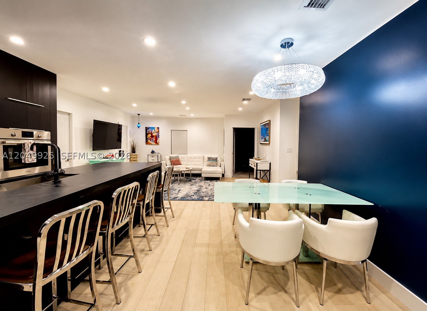 145 NW 40 St, Miami FL 33127