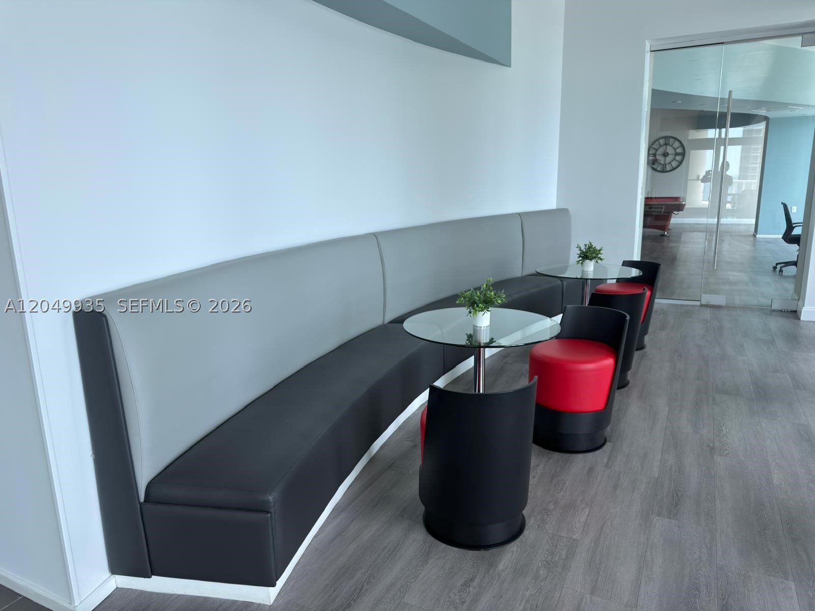 300 S Biscayne Blvd #T-3703, Miami FL 33131