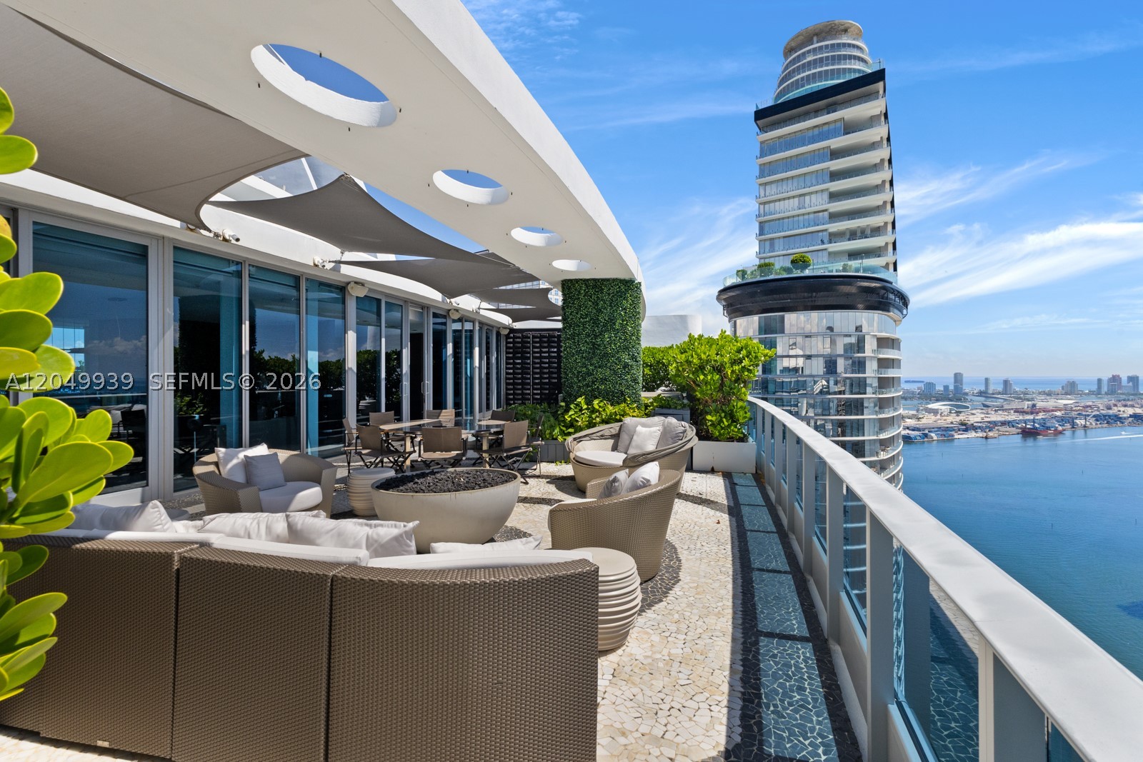 200 Biscayne Boulevard Way #PH-5404, Miami FL 33131