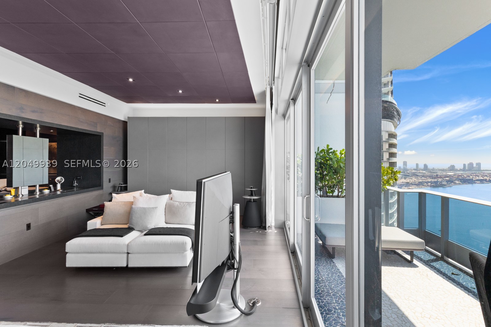 200 Biscayne Boulevard Way #PH-5404, Miami FL 33131
