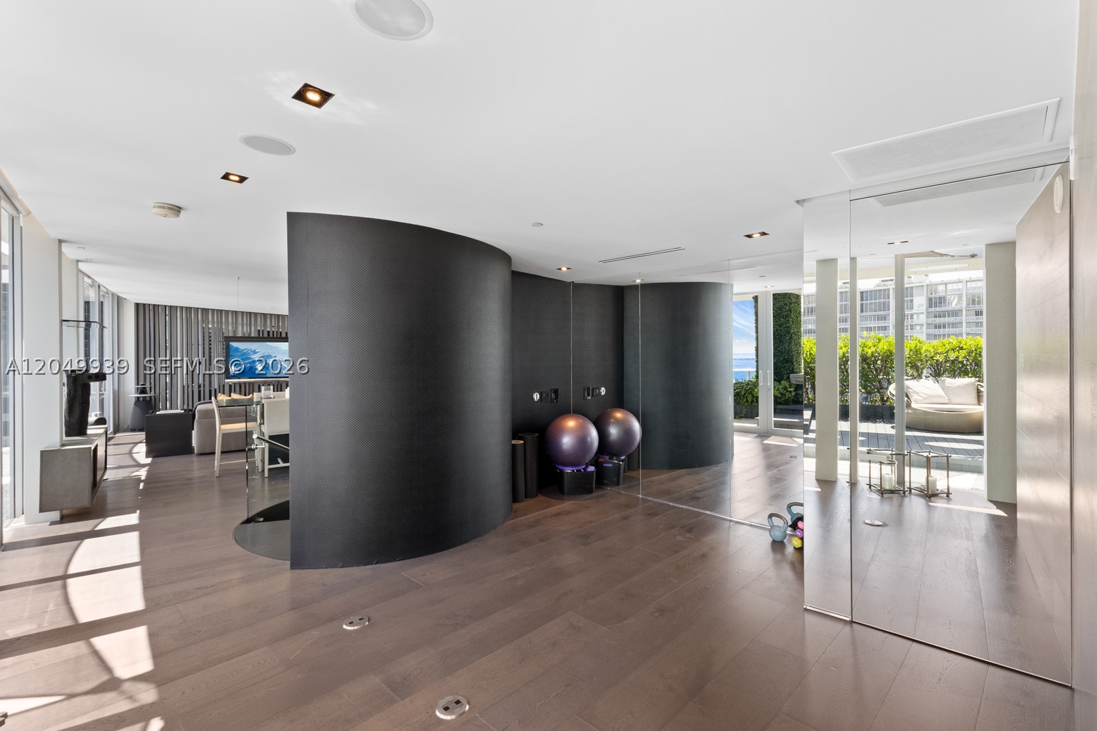 200 Biscayne Boulevard Way #PH-5404, Miami FL 33131