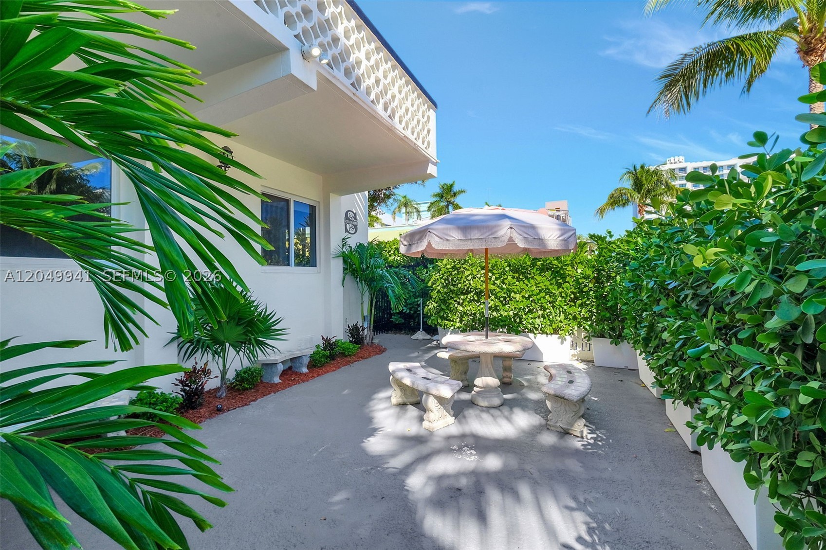 428 Collins Ave #10, Miami Beach FL 33139