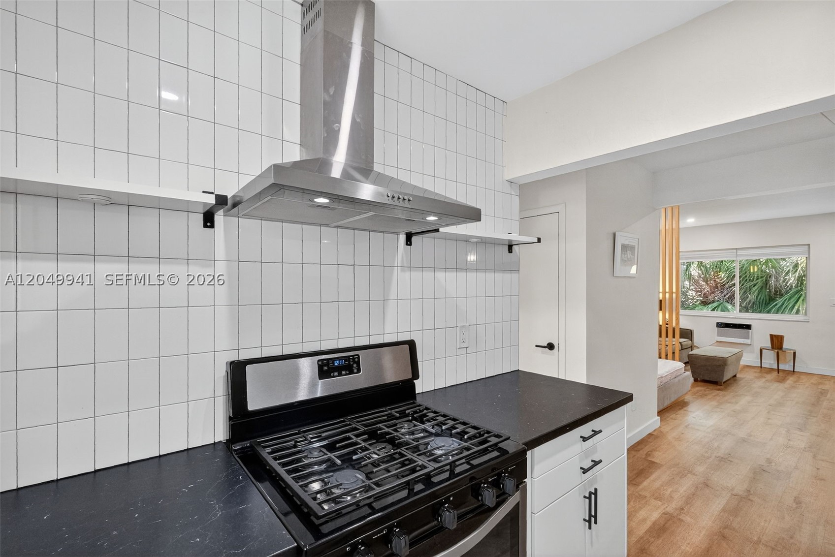 428 Collins Ave #10, Miami Beach FL 33139