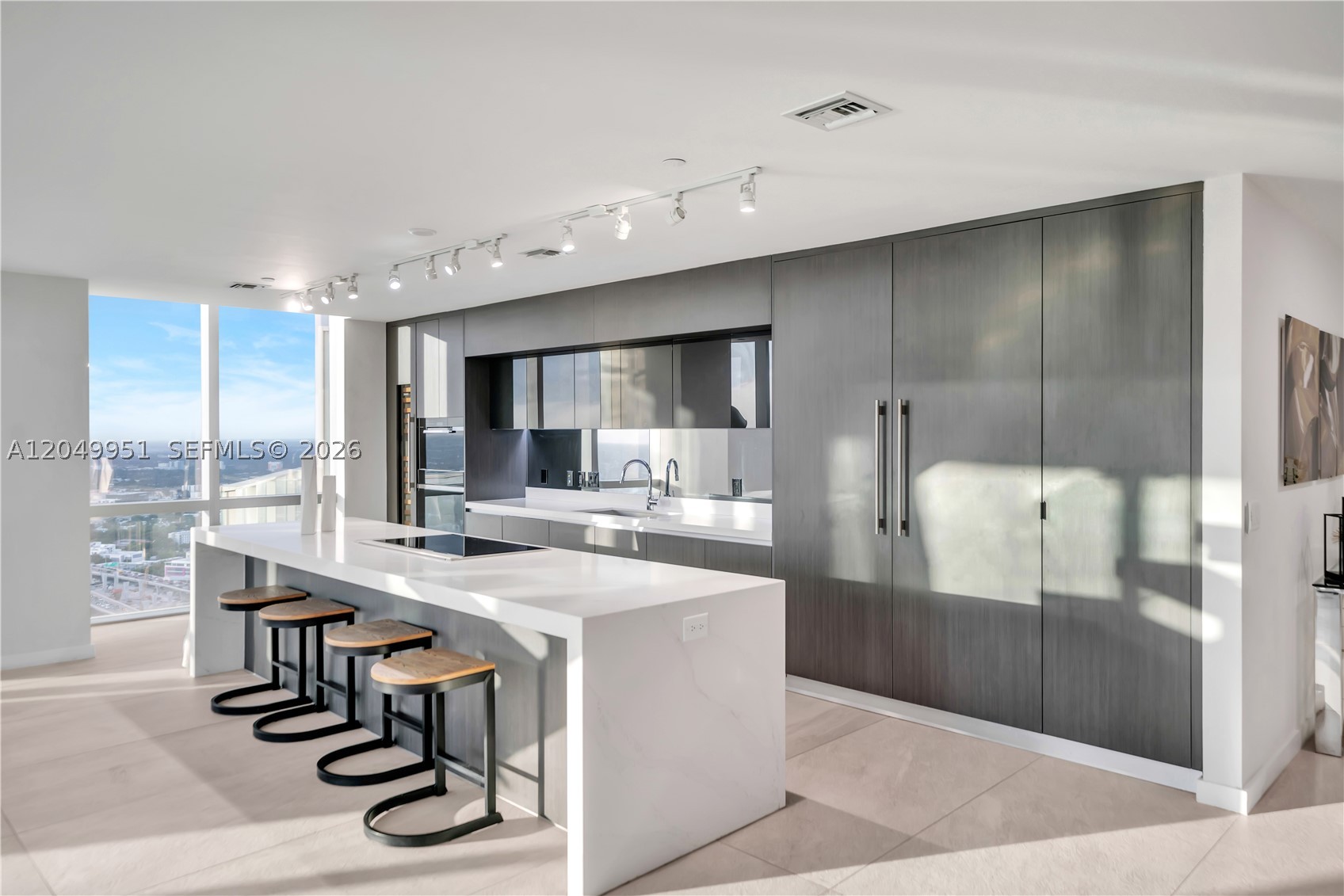 851 NE 1st Avenue #Penthouse 4612, Miami FL 33132