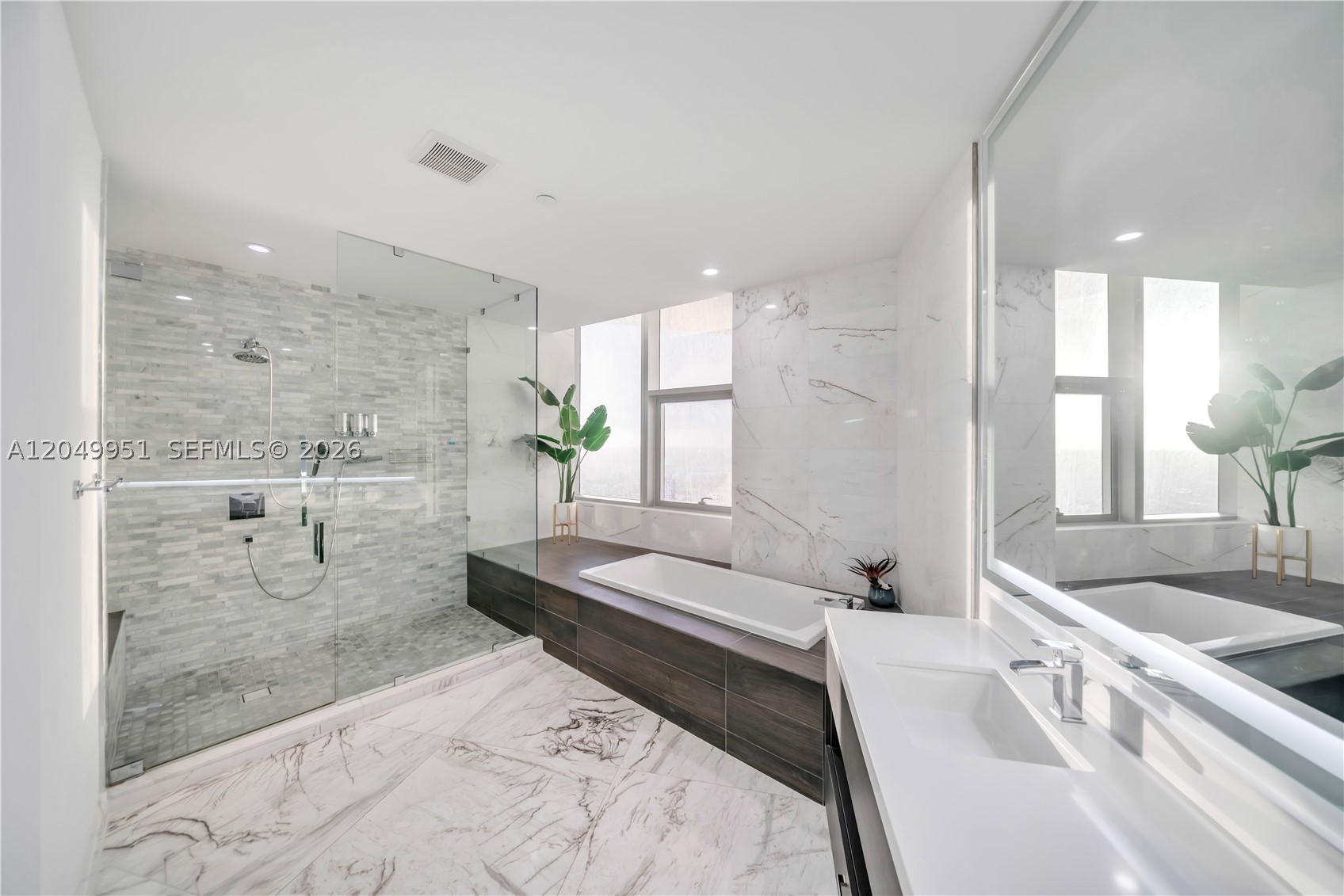 851 NE 1st Avenue #Penthouse 4612, Miami FL 33132