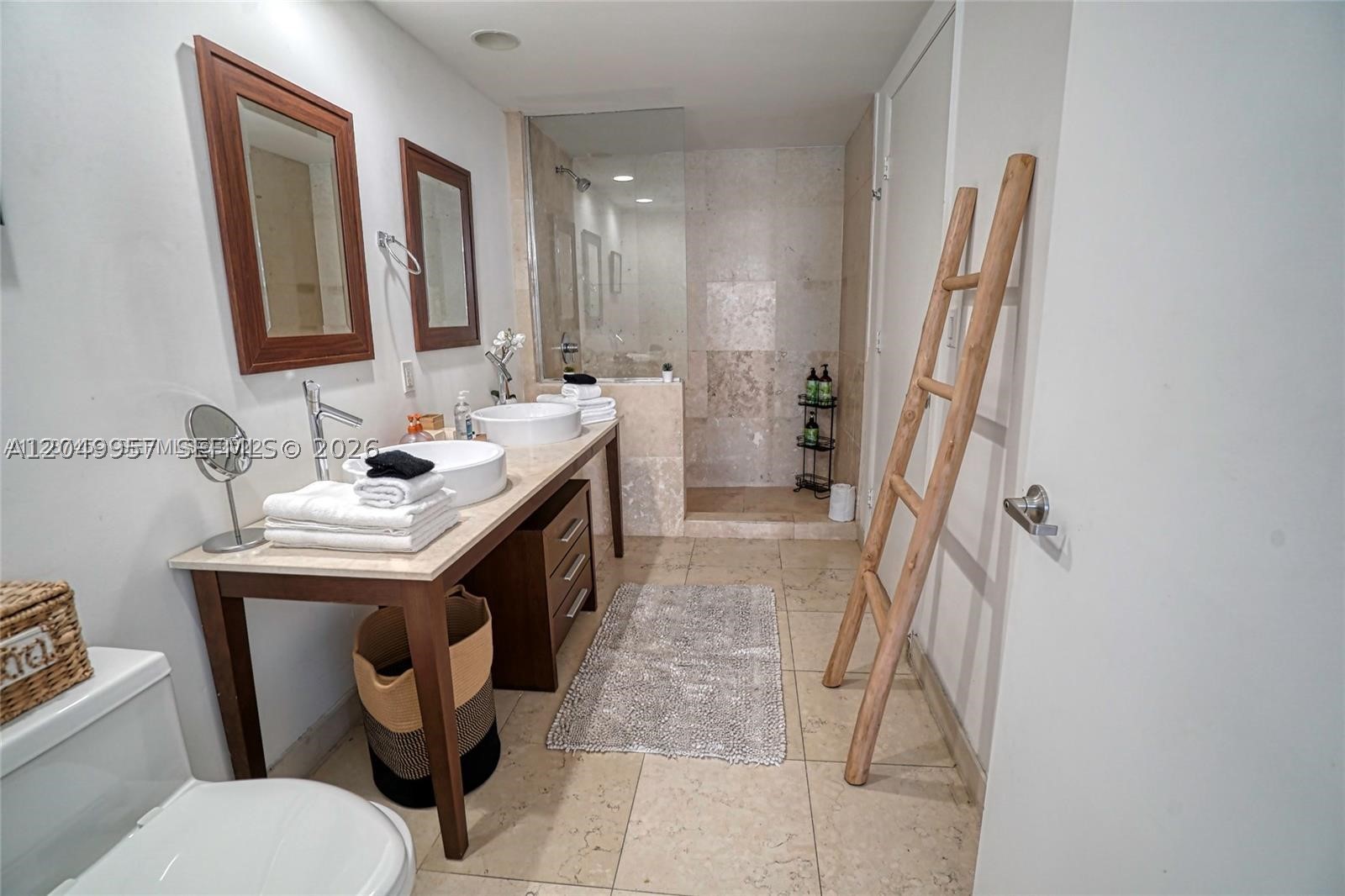 485 Brickell Ave #1701, Miami FL 33131