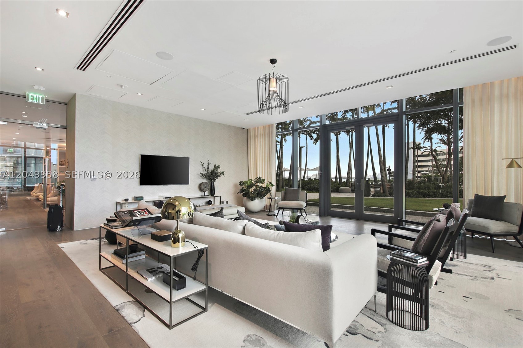 650 NE 32nd St #1903, Miami FL 33137