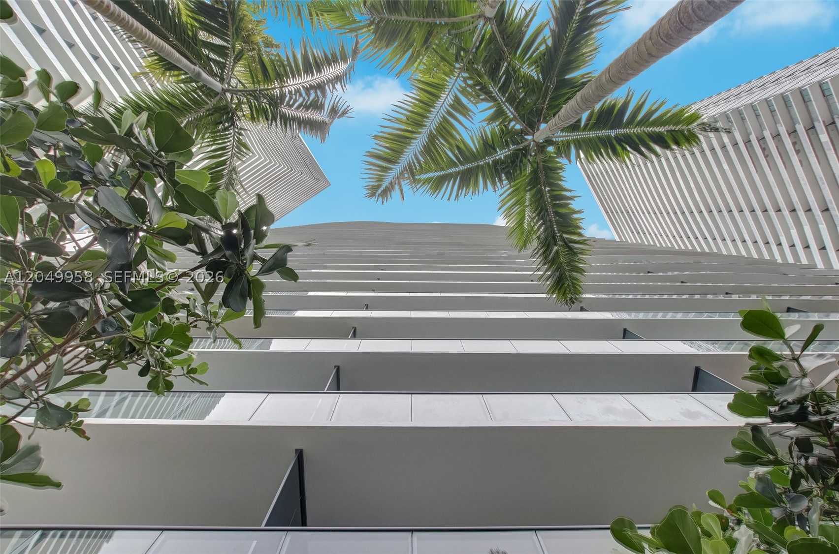650 NE 32nd St #1903, Miami FL 33137