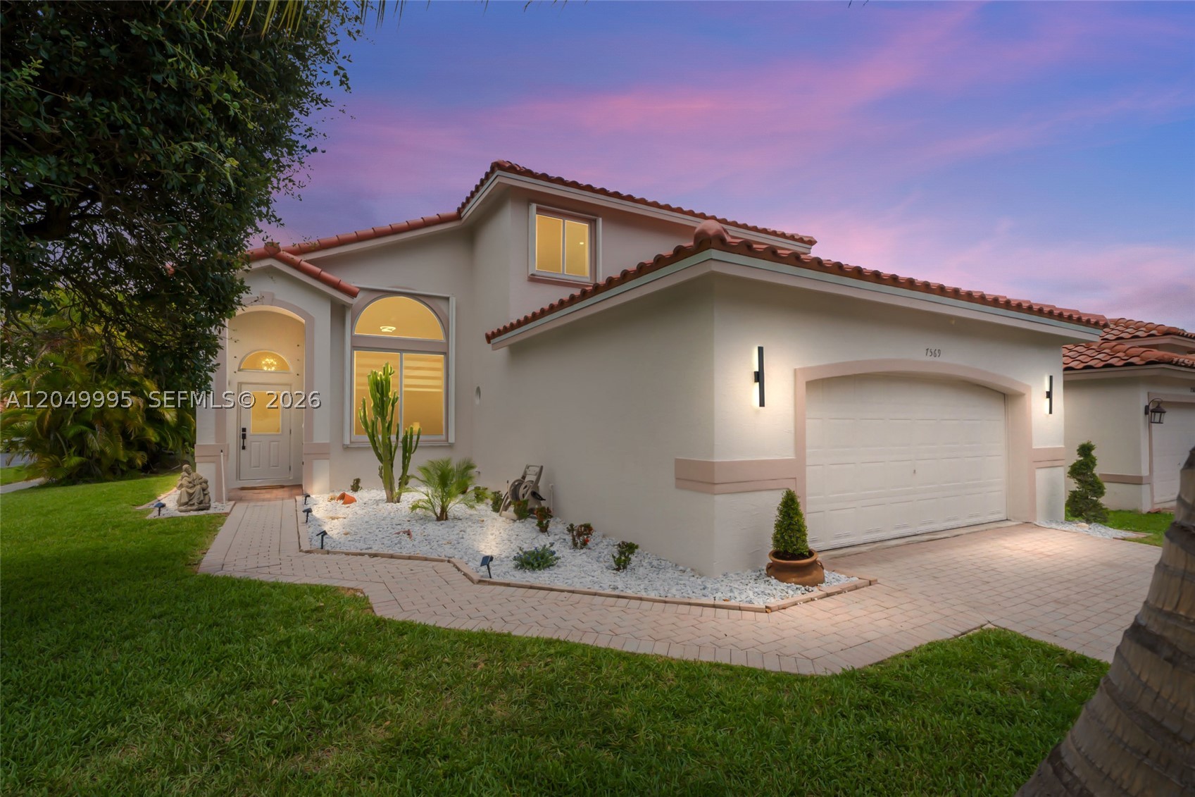 7569 Parkside Ln, Margate FL 33063
