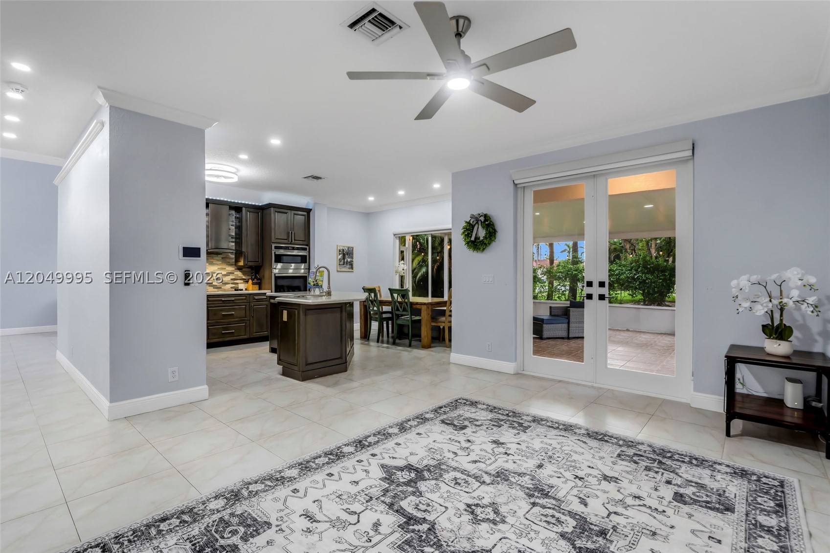 7569 Parkside Ln, Margate FL 33063