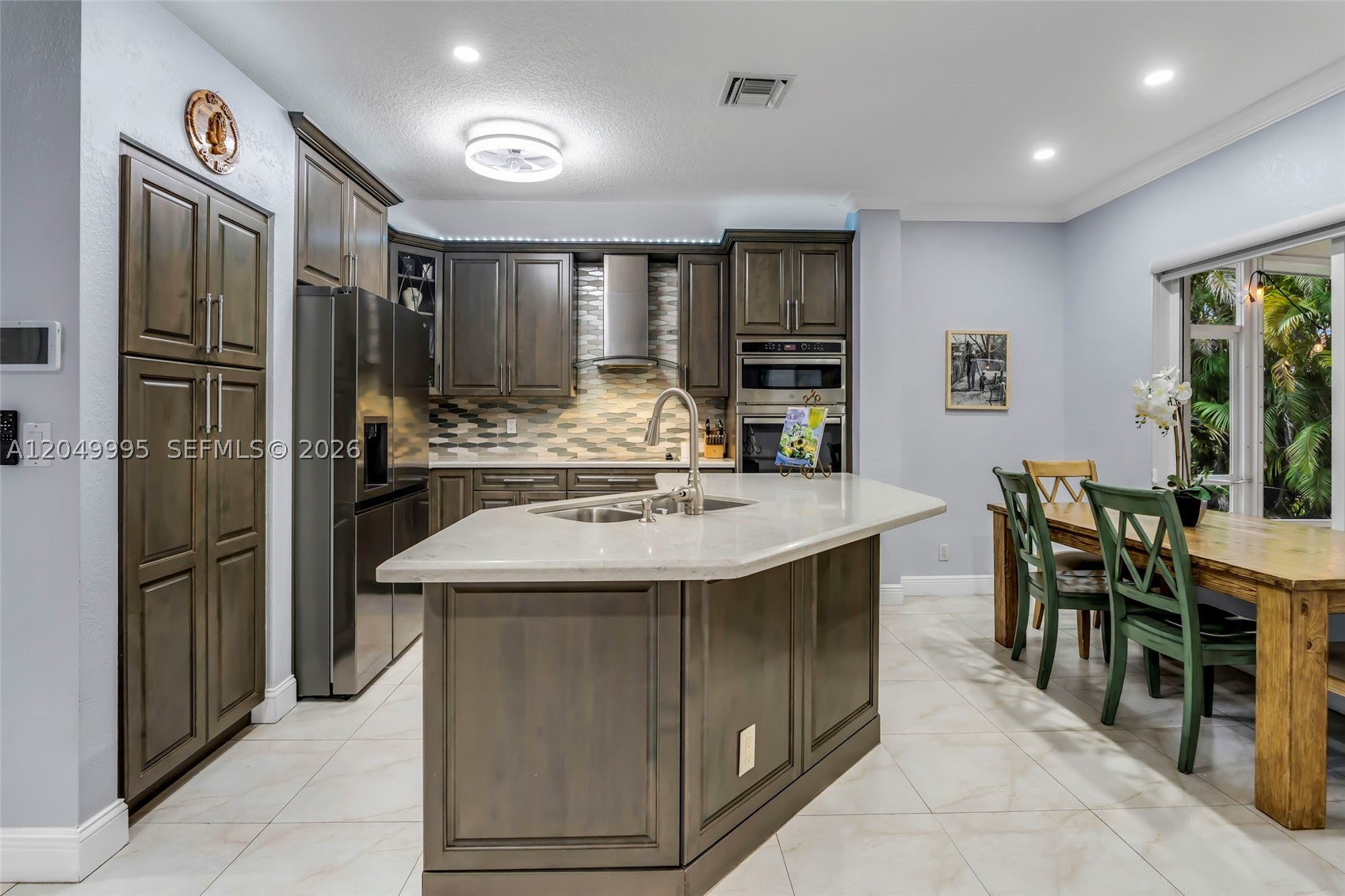 7569 Parkside Ln, Margate FL 33063