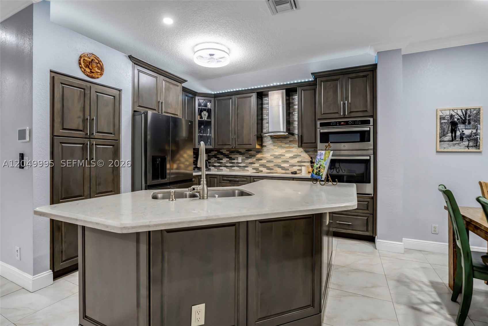 7569 Parkside Ln, Margate FL 33063