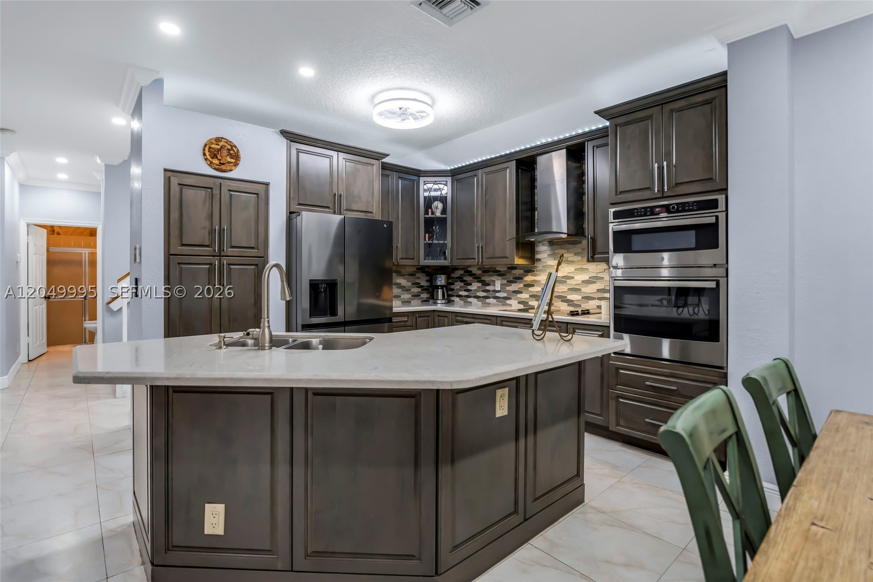 7569 Parkside Ln, Margate FL 33063