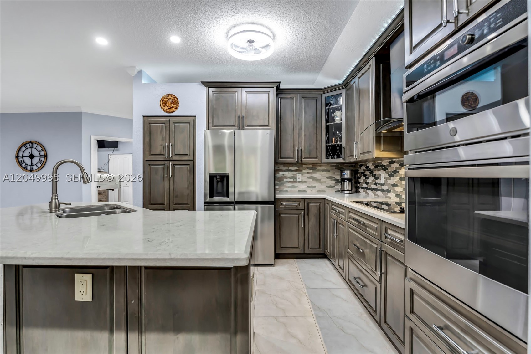 7569 Parkside Ln, Margate FL 33063