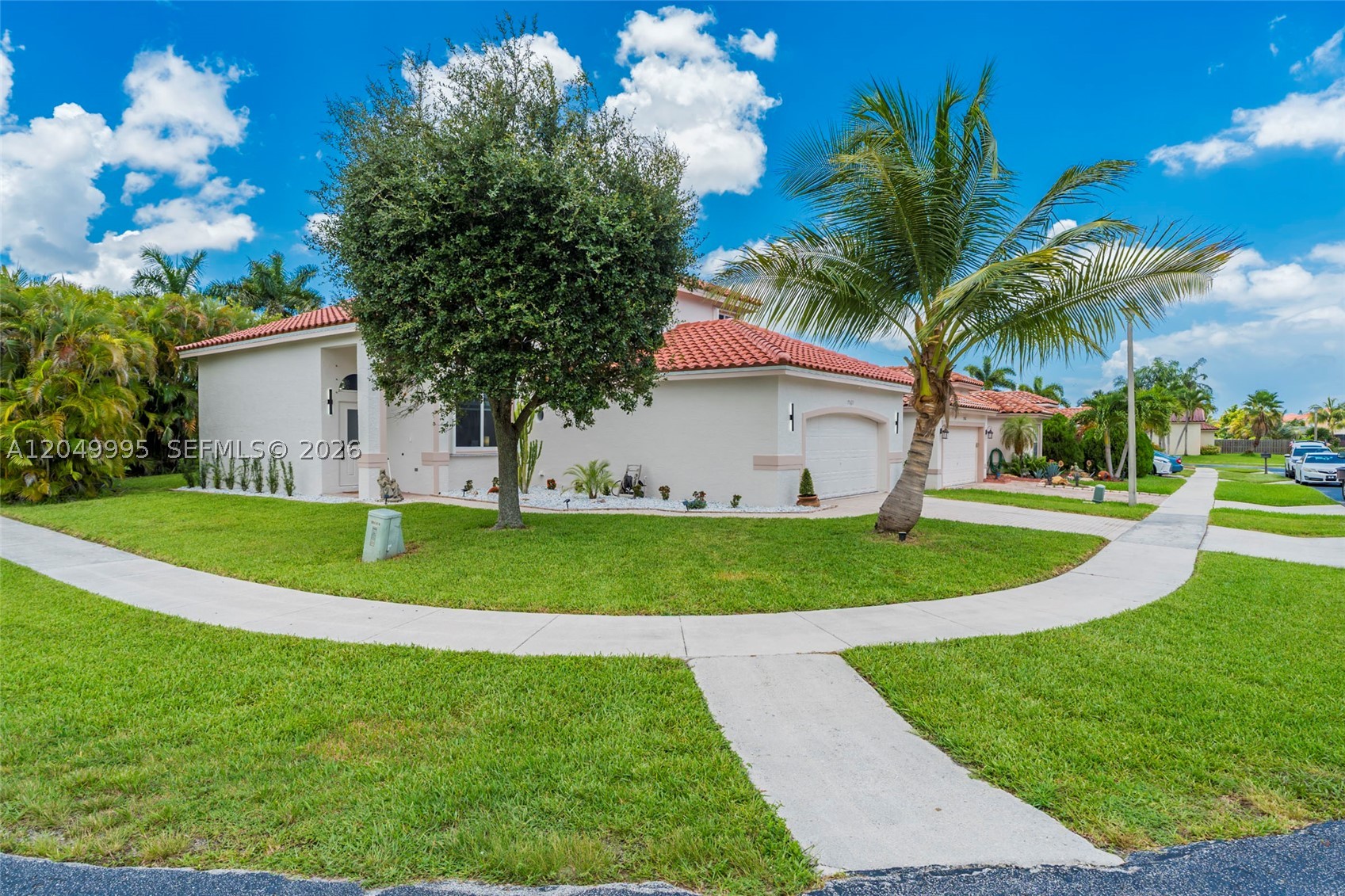 7569 Parkside Ln, Margate FL 33063