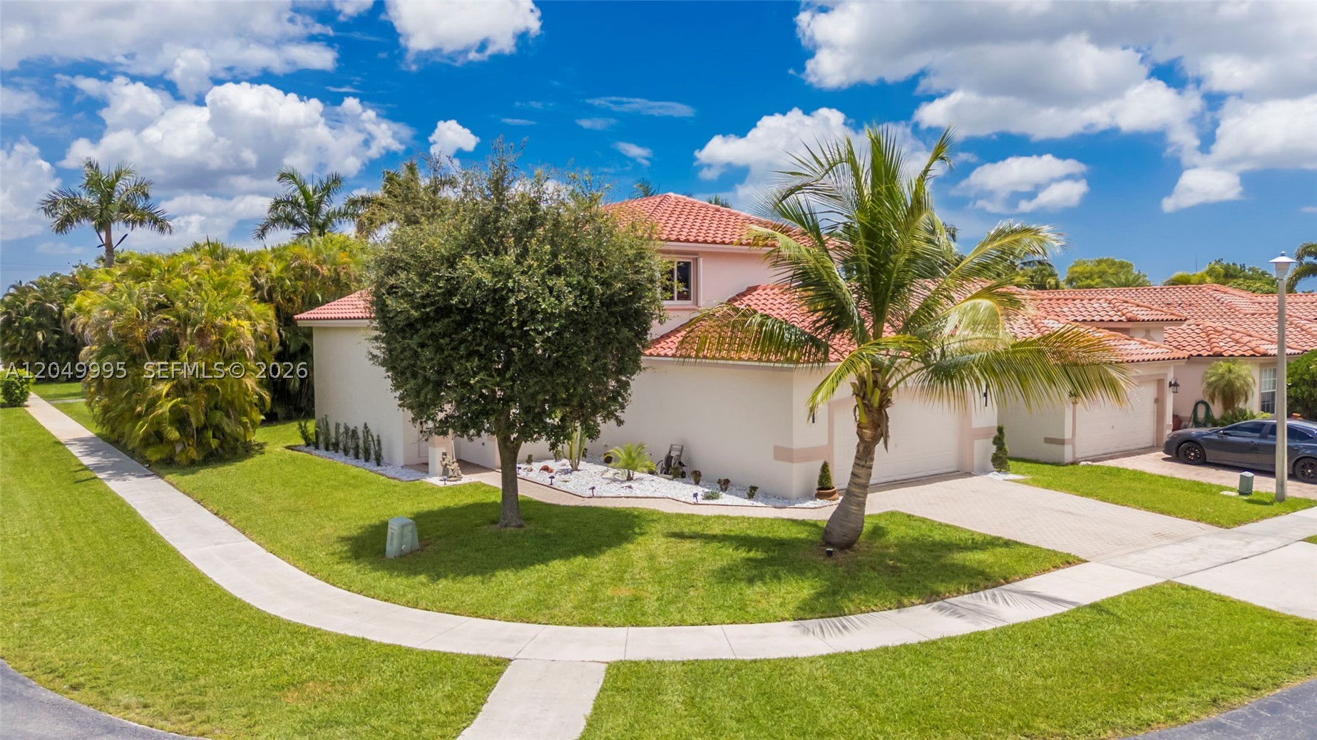 7569 Parkside Ln, Margate FL 33063