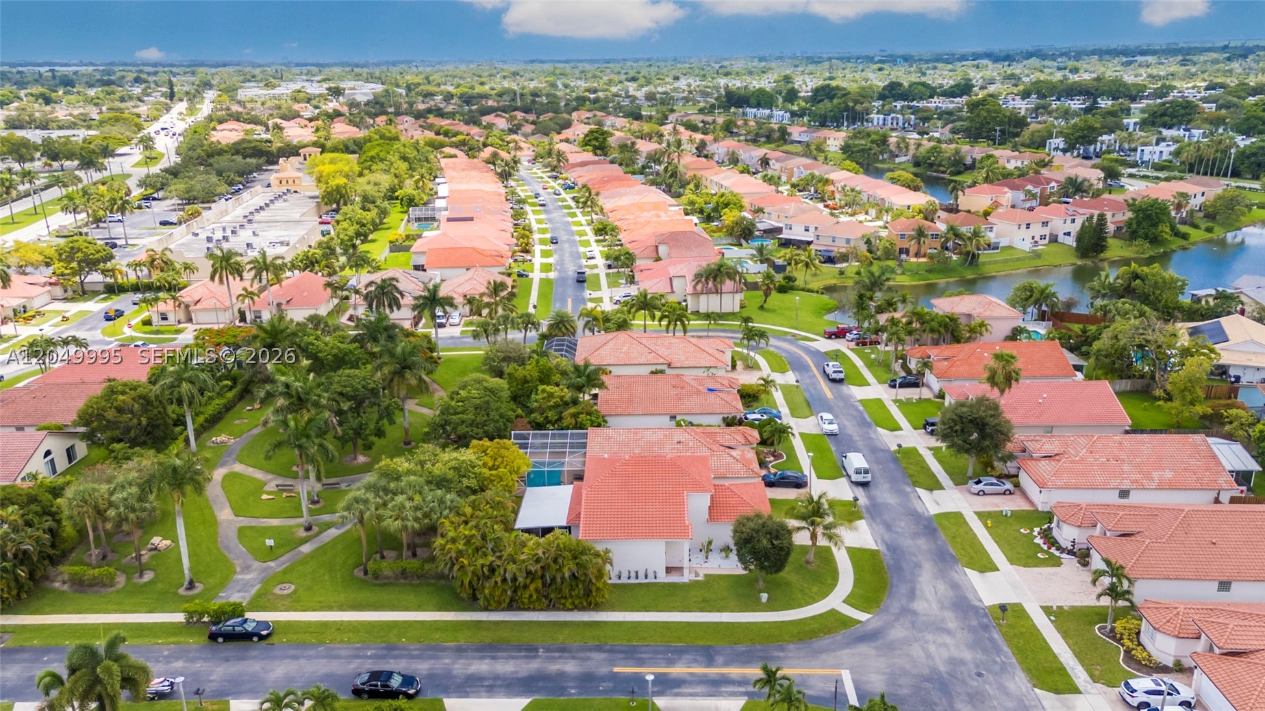 7569 Parkside Ln, Margate FL 33063