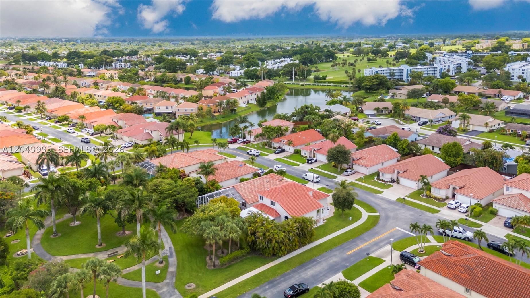 7569 Parkside Ln, Margate FL 33063