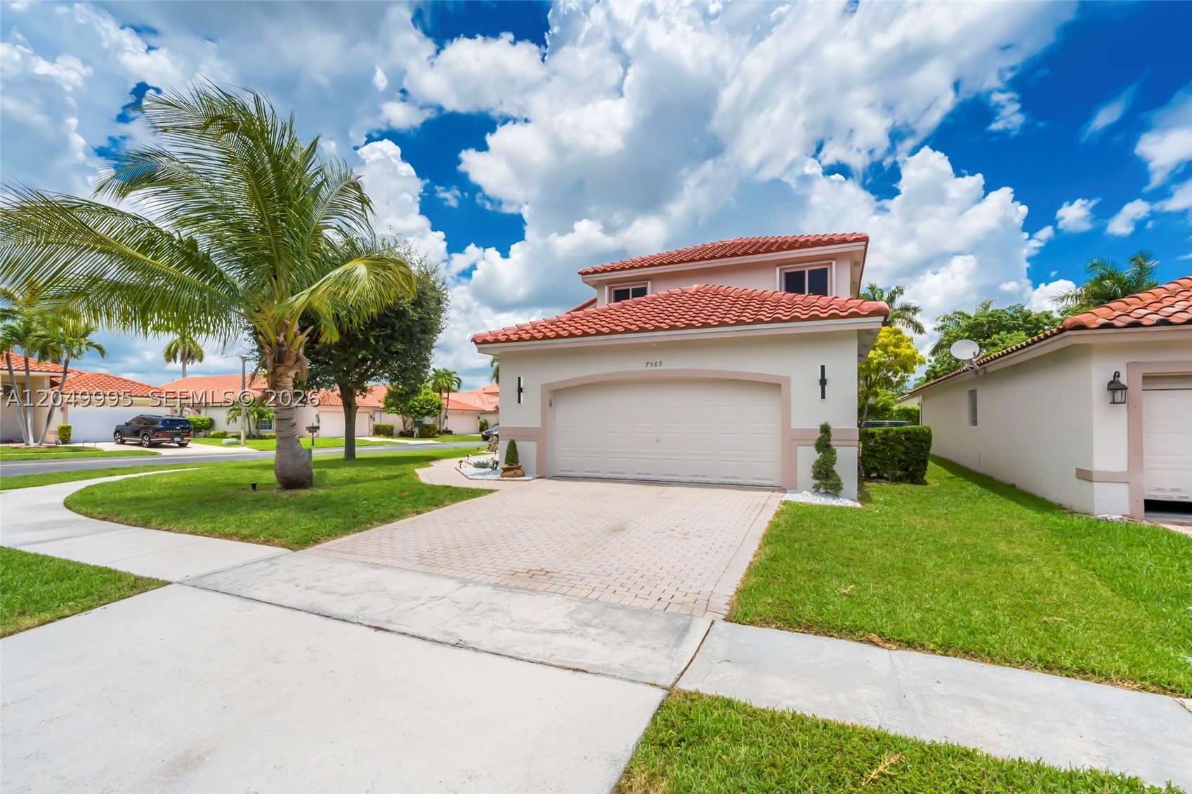 7569 Parkside Ln, Margate FL 33063