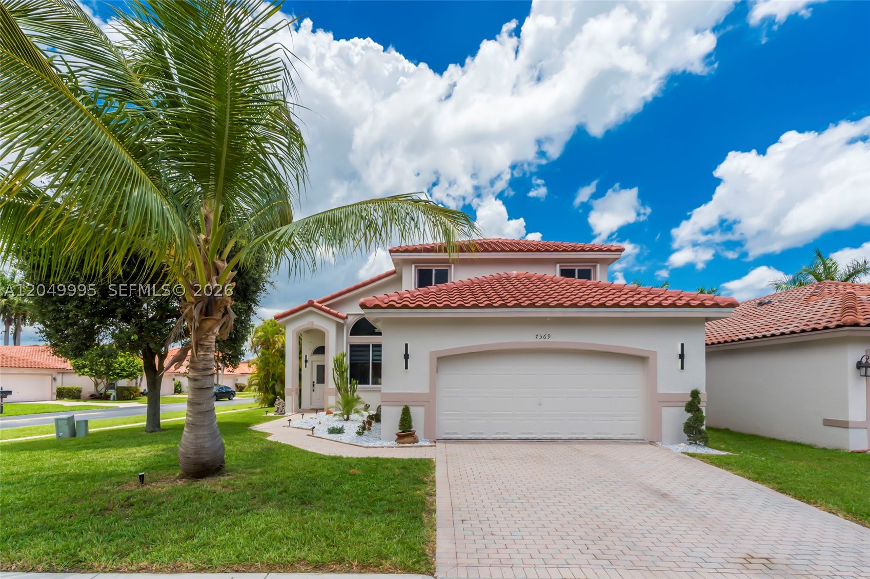 7569 Parkside Ln, Margate FL 33063