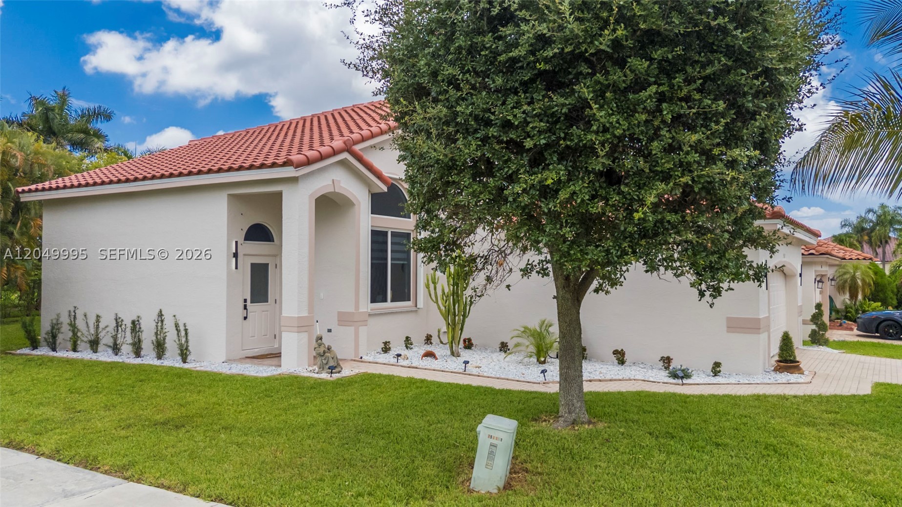 7569 Parkside Ln, Margate FL 33063