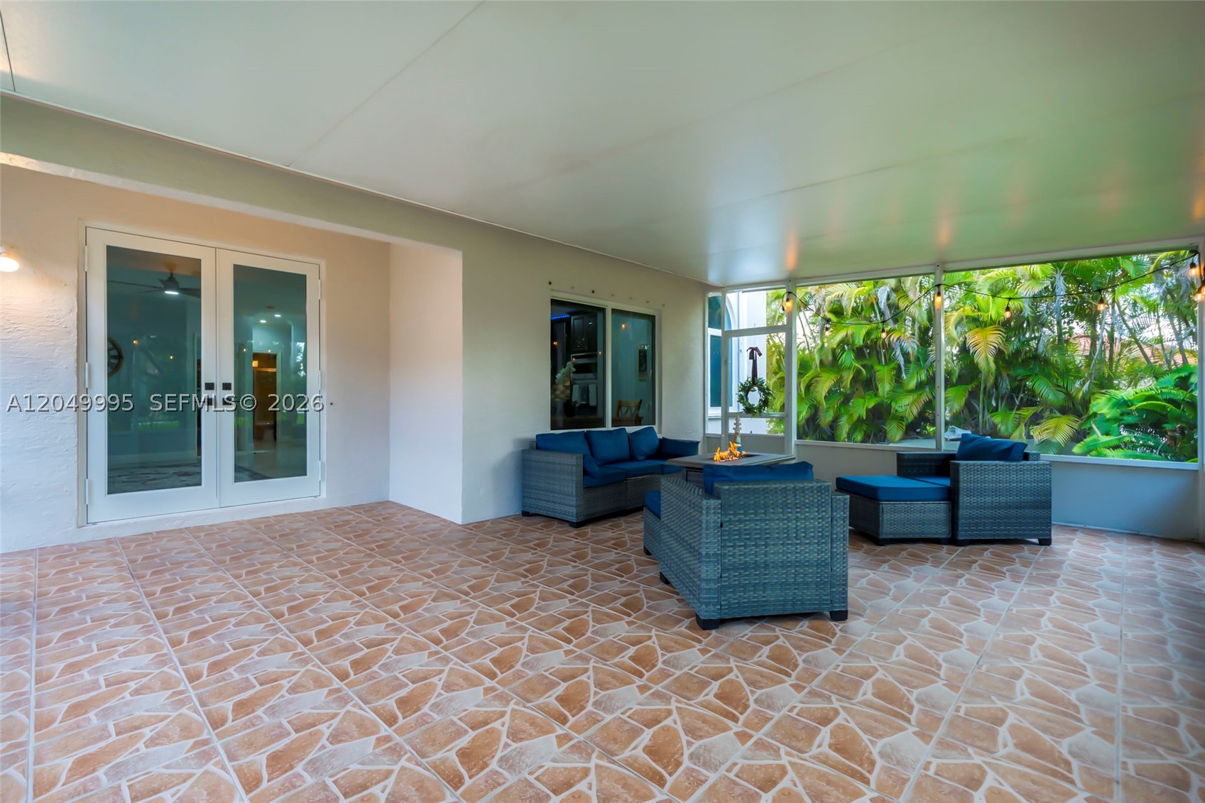 7569 Parkside Ln, Margate FL 33063