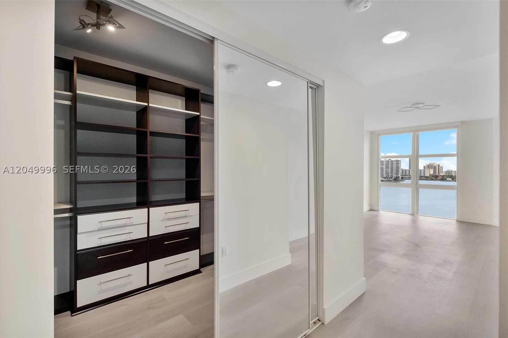 3301 NE 183rd St #1402, Aventura FL 33160