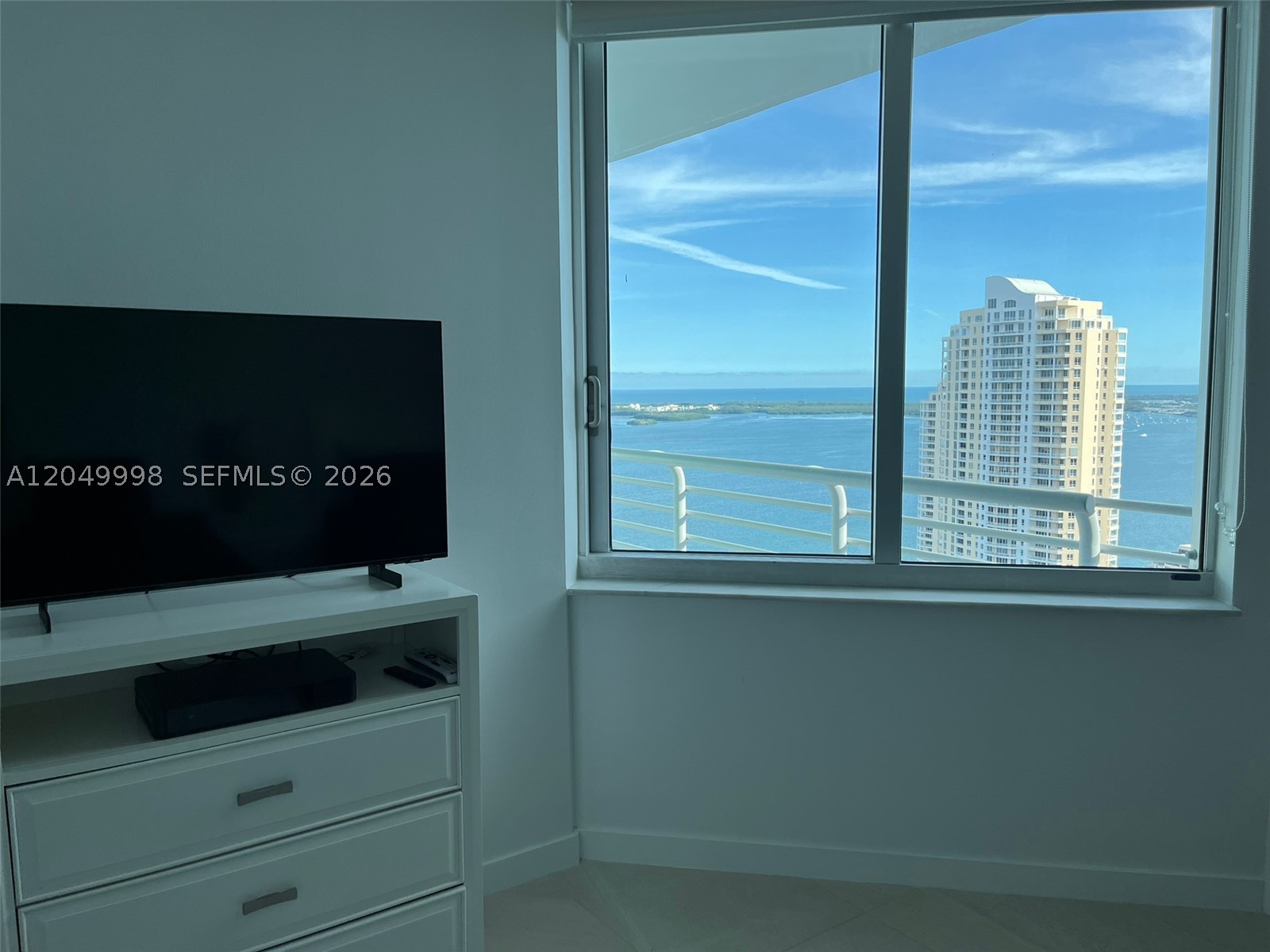 335 S Biscayne Blvd #4207, Miami FL 33131
