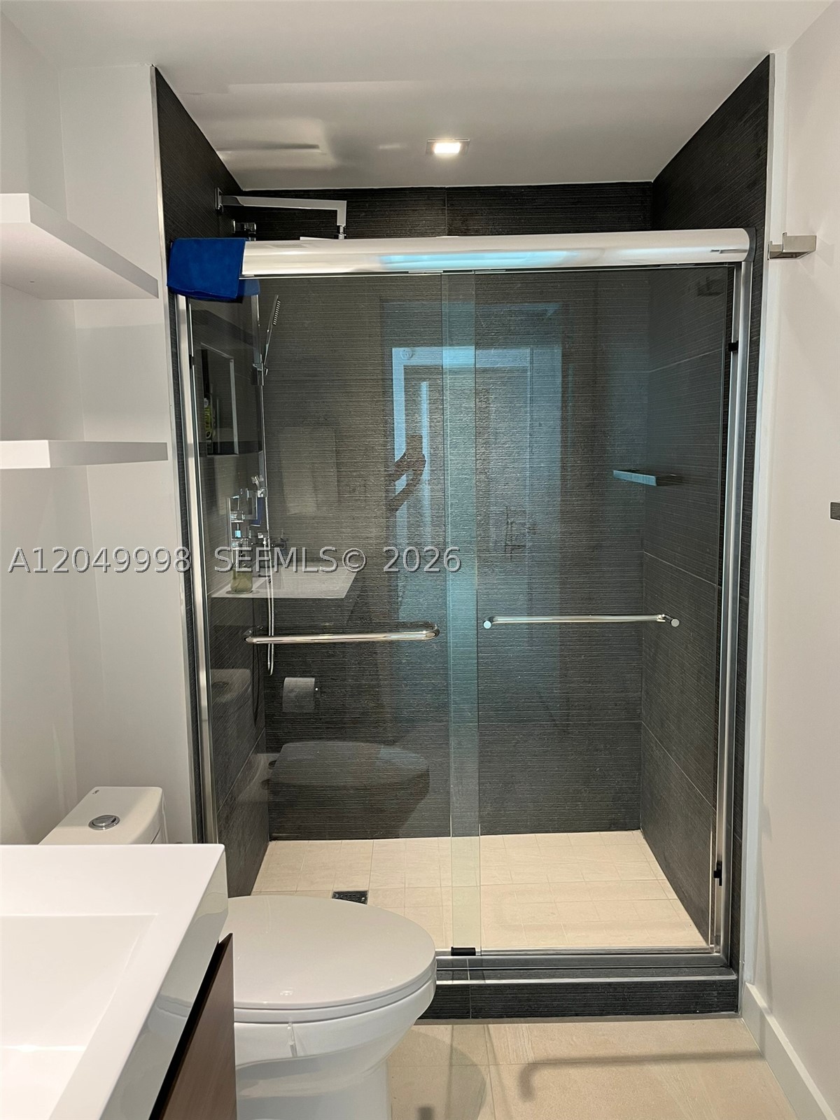335 S Biscayne Blvd #4207, Miami FL 33131