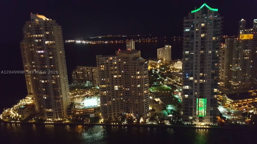 335 S Biscayne Blvd #4207, Miami FL 33131