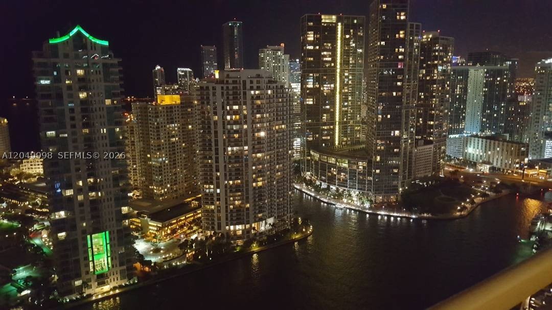335 S Biscayne Blvd #4207, Miami FL 33131