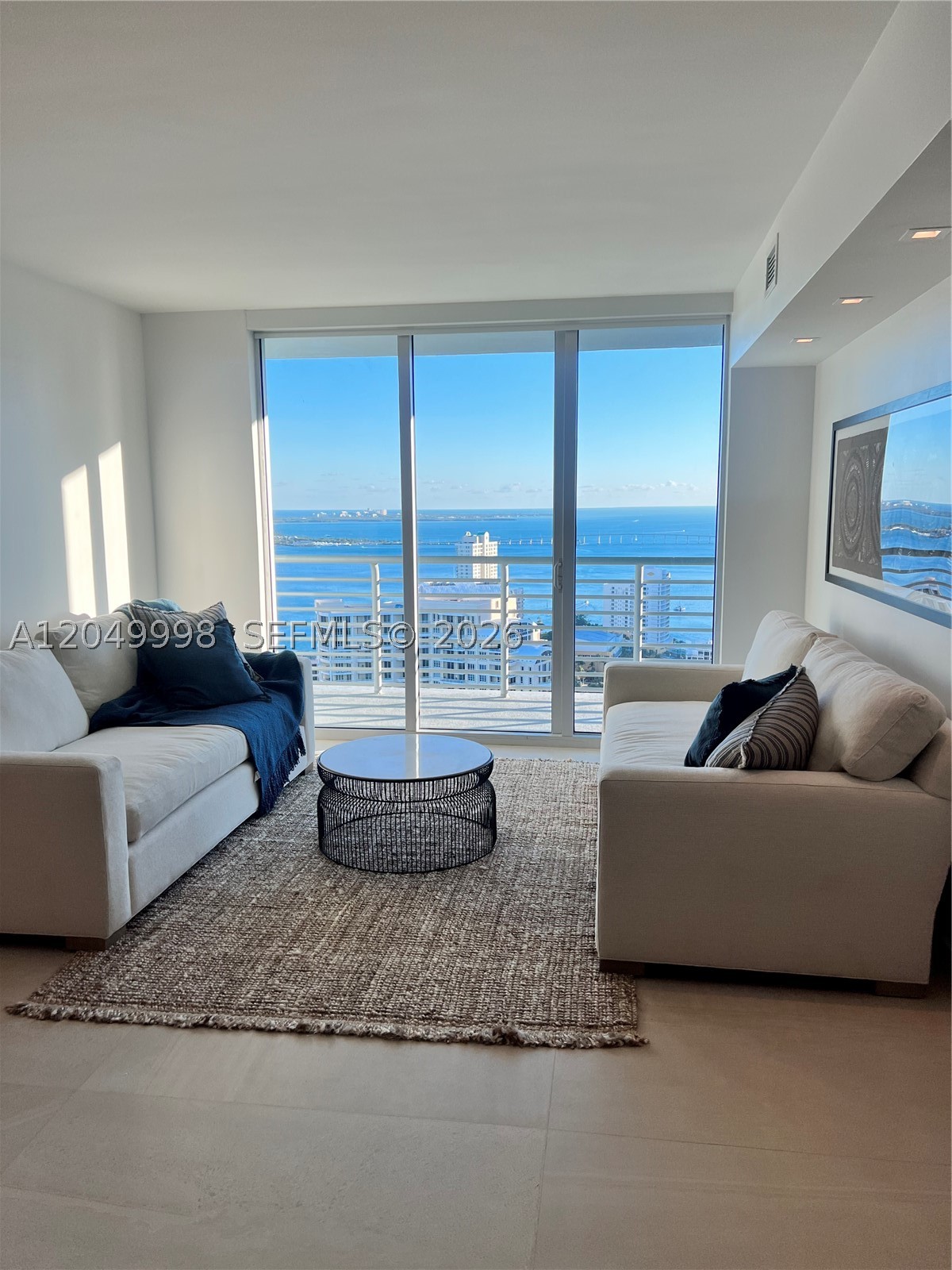 335 S Biscayne Blvd #4207, Miami FL 33131