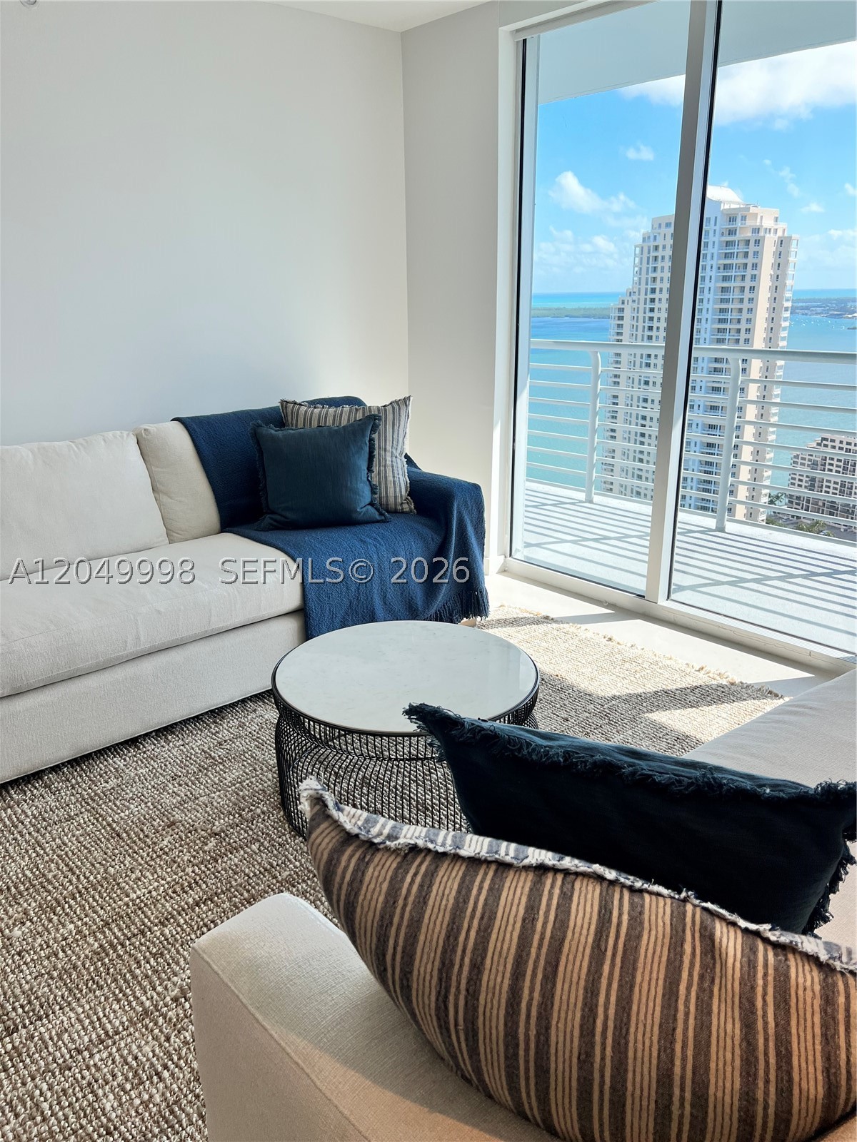 335 S Biscayne Blvd #4207, Miami FL 33131