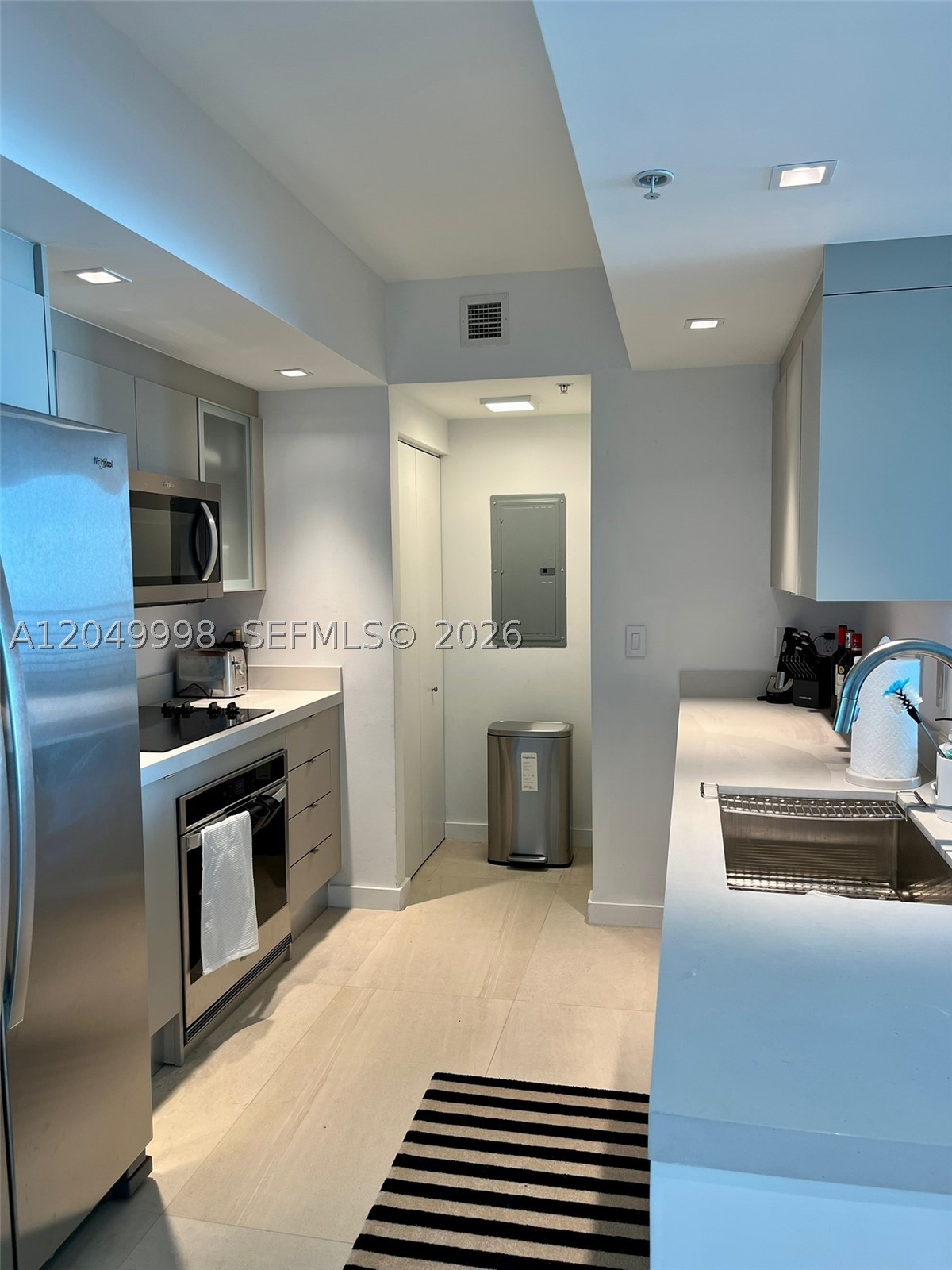 335 S Biscayne Blvd #4207, Miami FL 33131