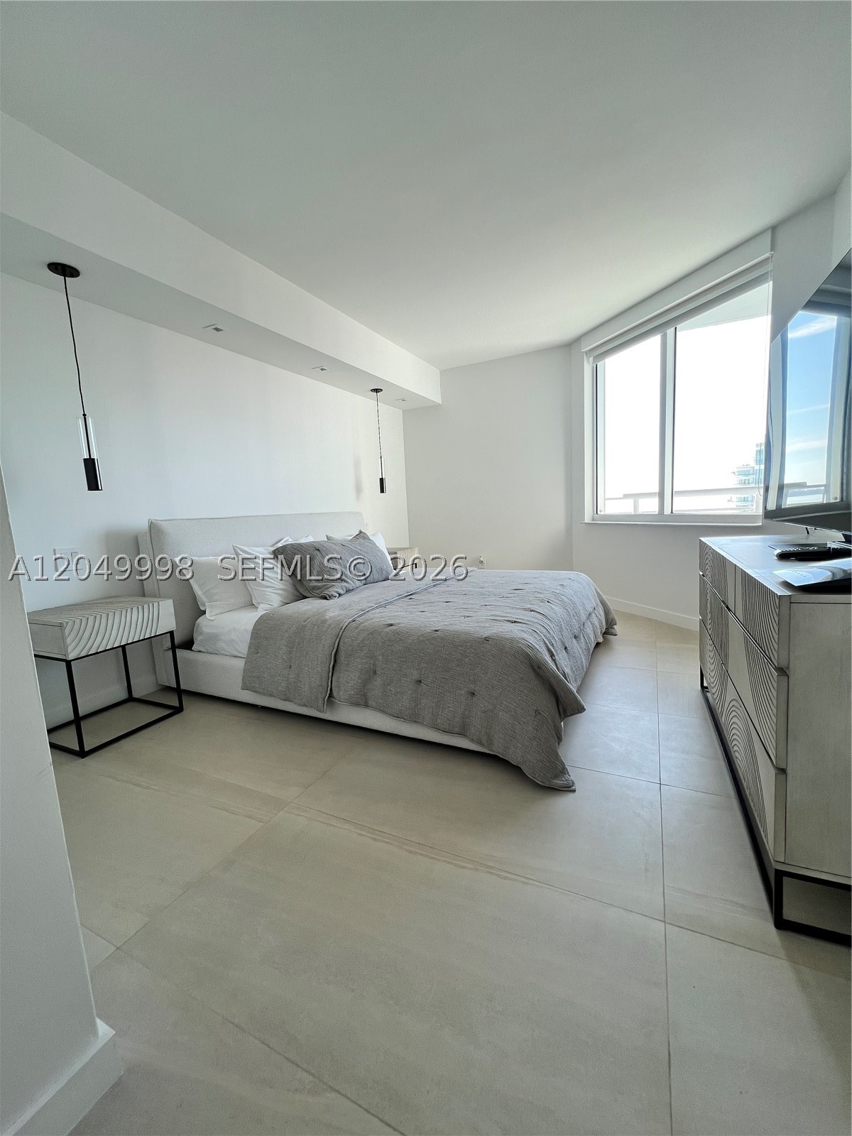 335 S Biscayne Blvd #4207, Miami FL 33131