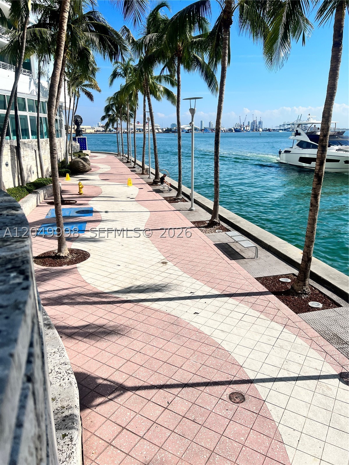 335 S Biscayne Blvd #4207, Miami FL 33131