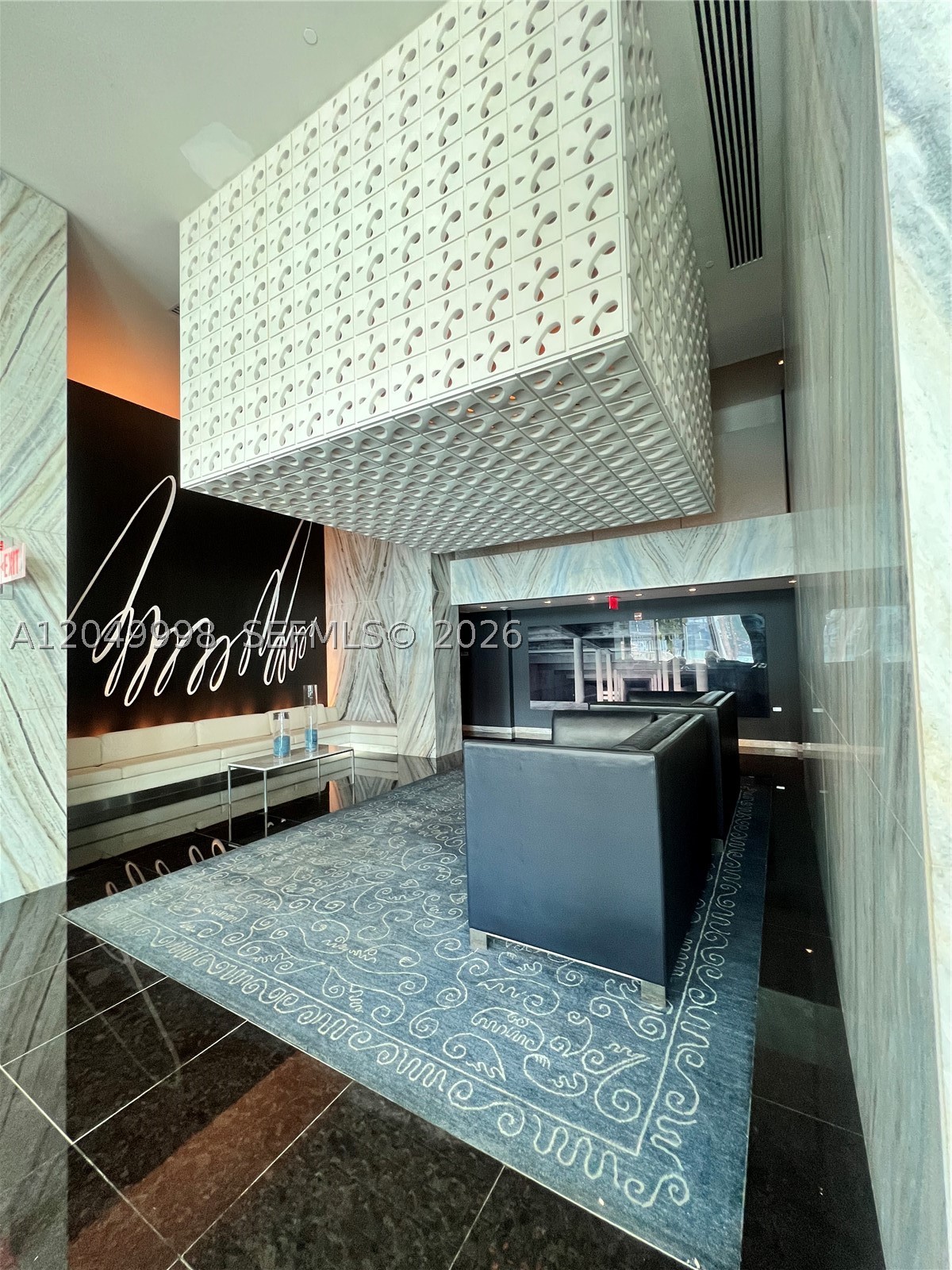 335 S Biscayne Blvd #4207, Miami FL 33131