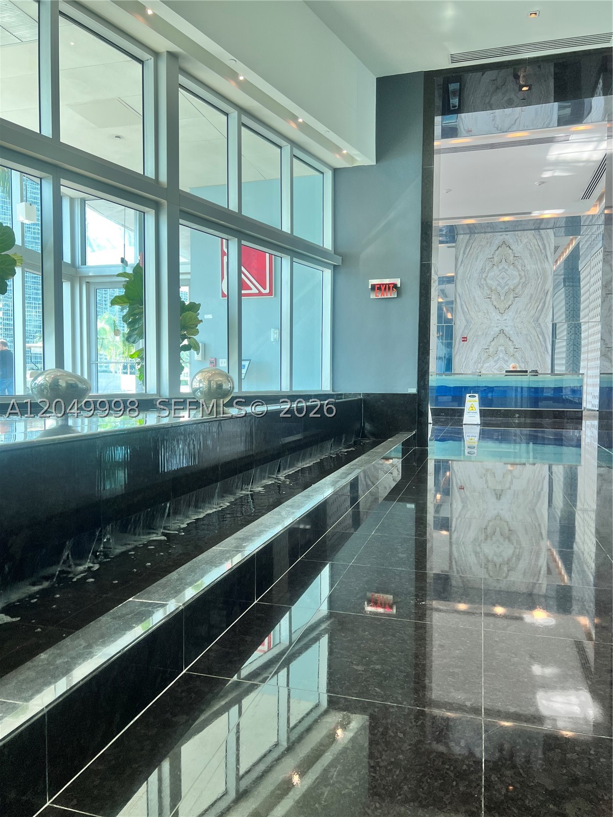 335 S Biscayne Blvd #4207, Miami FL 33131