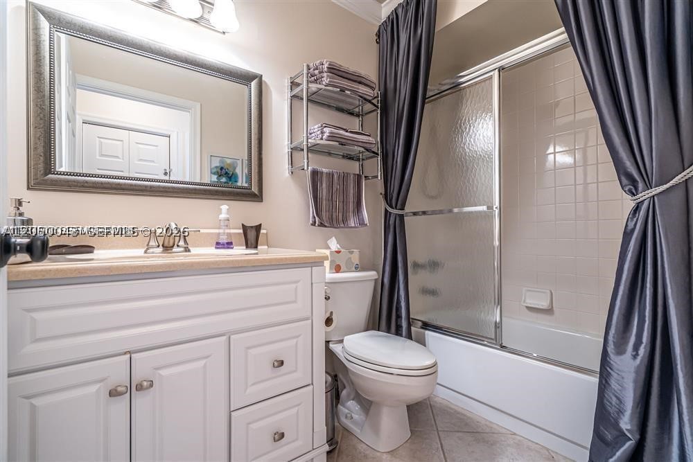 221 Waterside Dr #221, Hypoluxo FL 33462